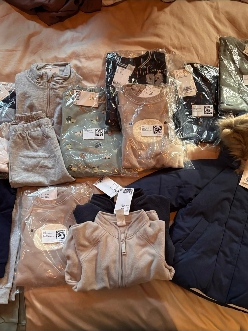 H&M Beige, Navy & Light Gray organic cotton bundle fall clothes ! All nwt 6-9m